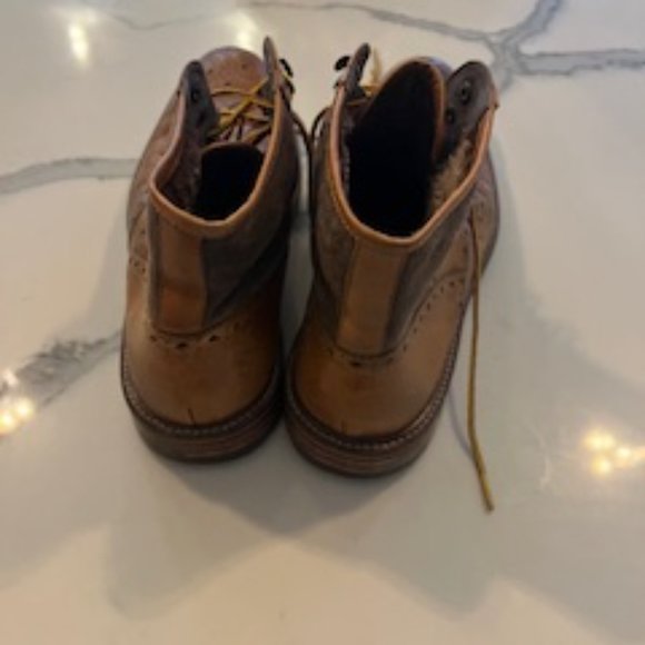 Johnston and Murphy wing tip chukka boots